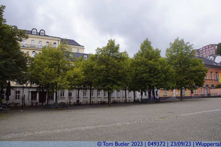 Photo ID: 049372, Square in front of the Basilica, Wuppertal, Germany