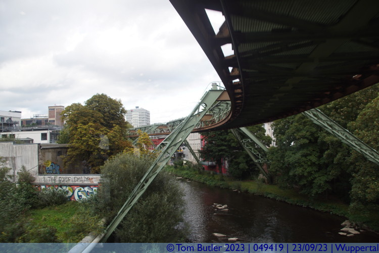 Photo ID: 049419, following the course of the river, Wuppertal, Germany