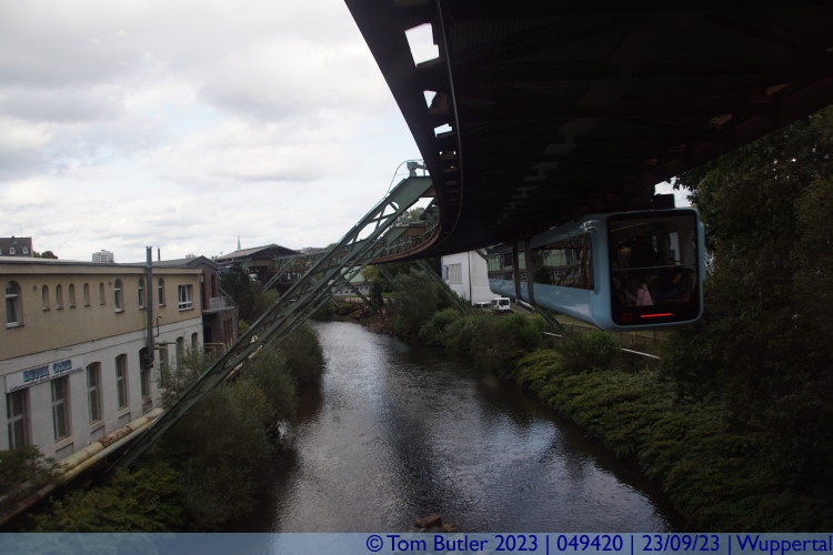 Photo ID: 049420, Passing another Schwebebahn, Wuppertal, Germany