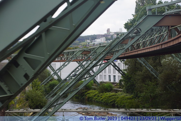 Photo ID: 049421, Tracks and supports, Wuppertal, Germany