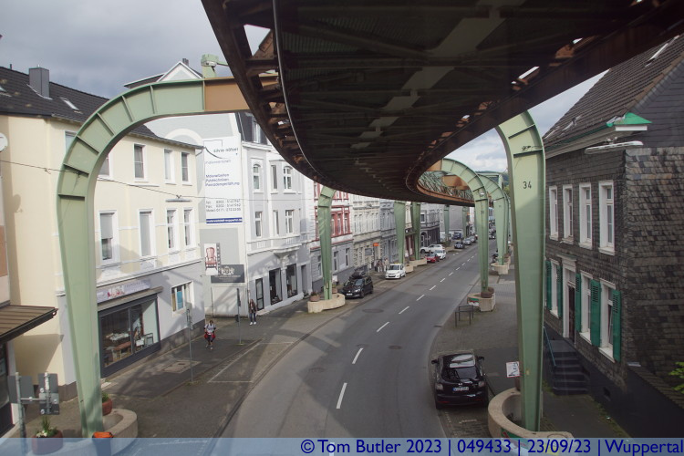 Photo ID: 049433, Following the road, Wuppertal, Germany