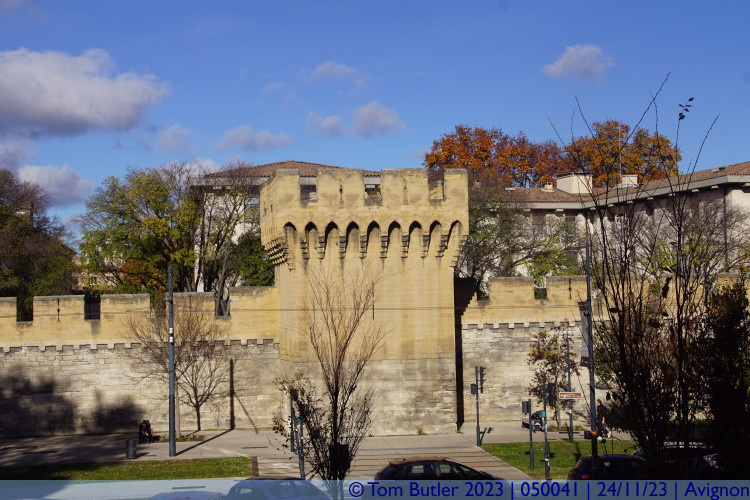 Photo ID: 050041, A tower on the old city walls by the station, Avignon, France