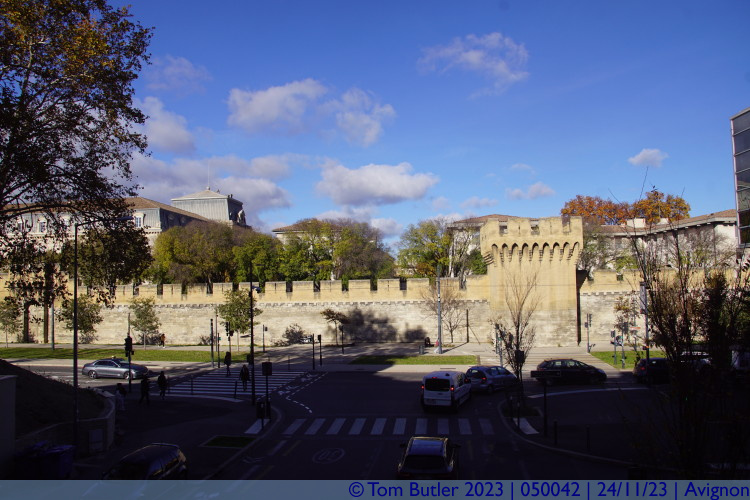 Photo ID: 050042, The city walls, Avignon, France