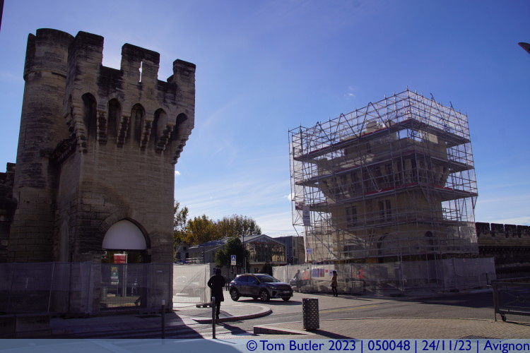 Photo ID: 050048, Porte de la Rpublique, Avignon, France