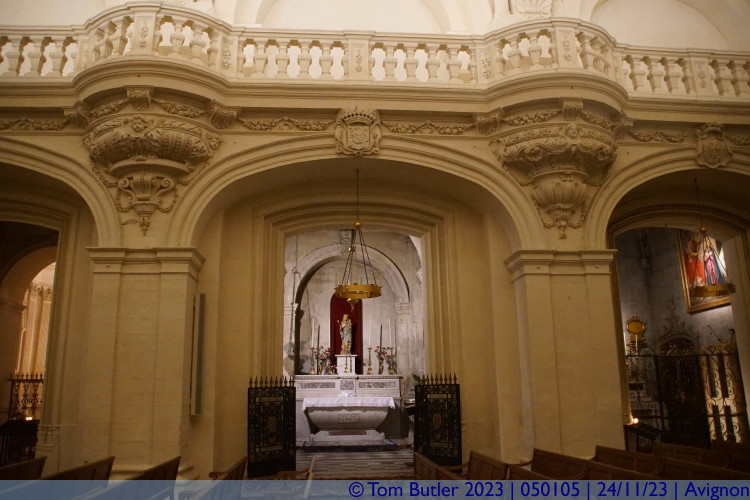 Photo ID: 050105, Side chapel, Avignon, France
