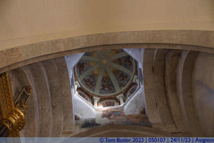 Photo ID: 050107, Dome of the tower, Avignon, France