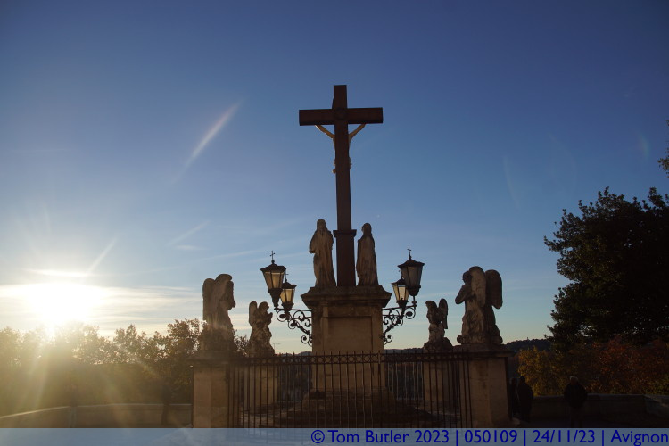 Photo ID: 050109, Cross outside the cathedral, Avignon, France