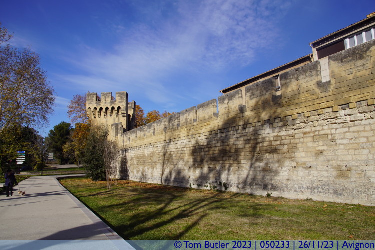 Photo ID: 050233, Corner of the wall, Avignon, France