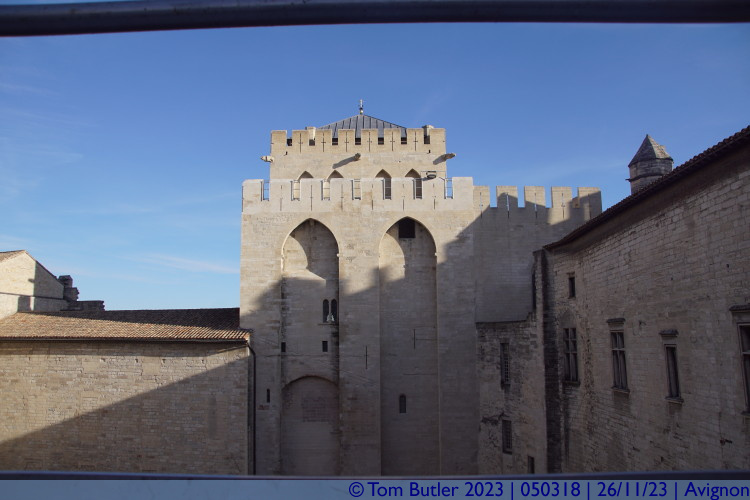 Photo ID: 050318, View across the roofs, Avignon, France