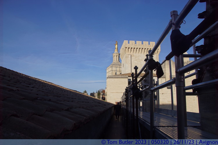 Photo ID: 050320, On the roof top, Avignon, France