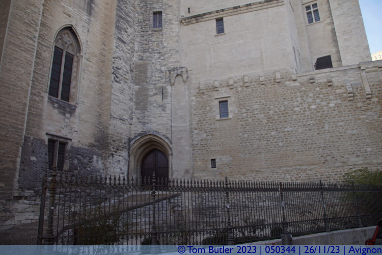 Photo ID: 050344, Side entrance, Avignon, France