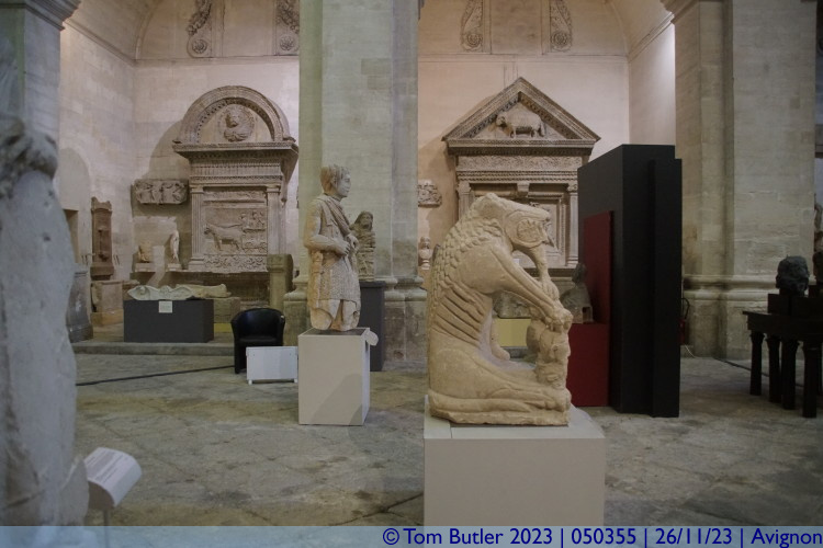 Photo ID: 050355, Statues, Avignon, France