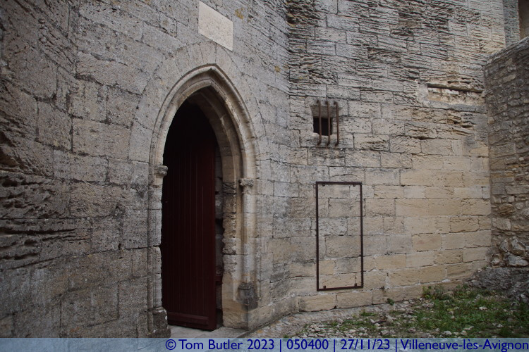 Photo ID: 050400, Entering the tower, Villeneuve-ls-Avignon, France
