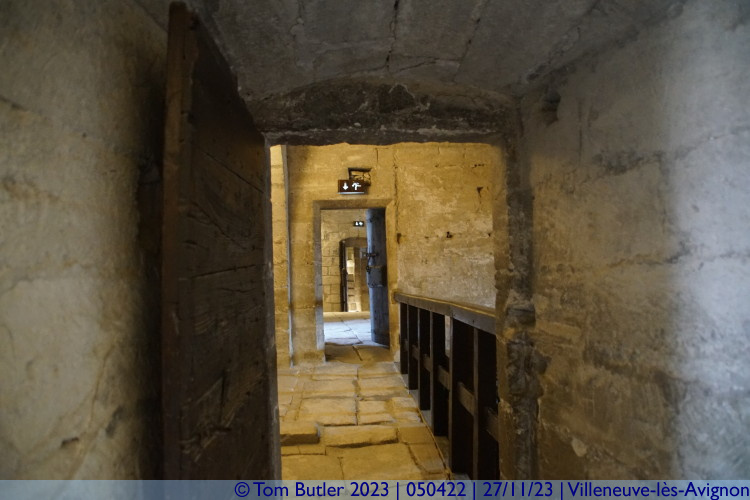 Photo ID: 050422, Inside the entrance towers, Villeneuve-ls-Avignon, France