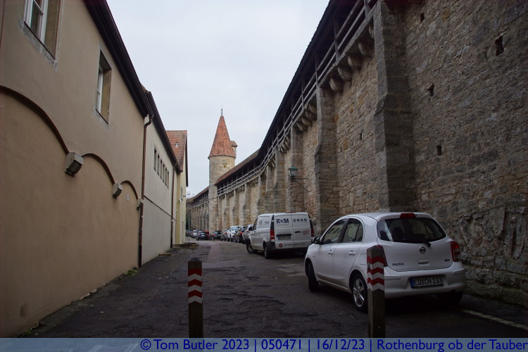 Photo ID: 050471, The walls at street level, Rothenburg ob der Tauber, Germany