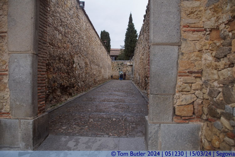 Photo ID: 051230, Through the city gate, Segovia, Spain