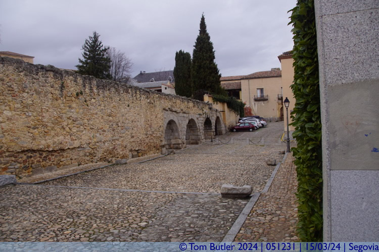 Photo ID: 051231, Aqueduct continues towards the Old Town, Segovia, Spain