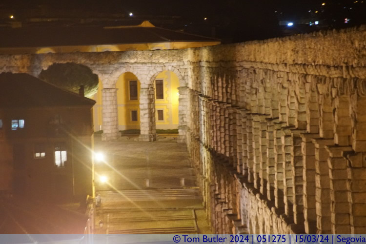 Photo ID: 051275, The last turn on the aqueduct, Segovia, Spain