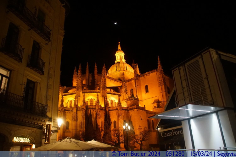 Photo ID: 051280, By the Cathedral, Segovia, Spain