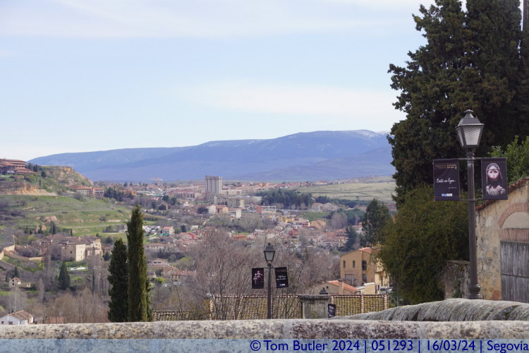 Photo ID: 051293, Mountains behind the city, Segovia, Spain