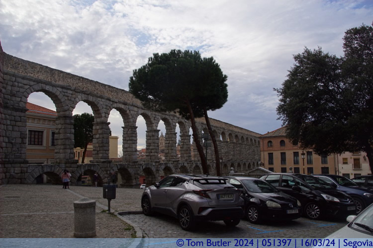 Photo ID: 051397, The Aqueduct about to make its dramatic route across town, Segovia, Spain