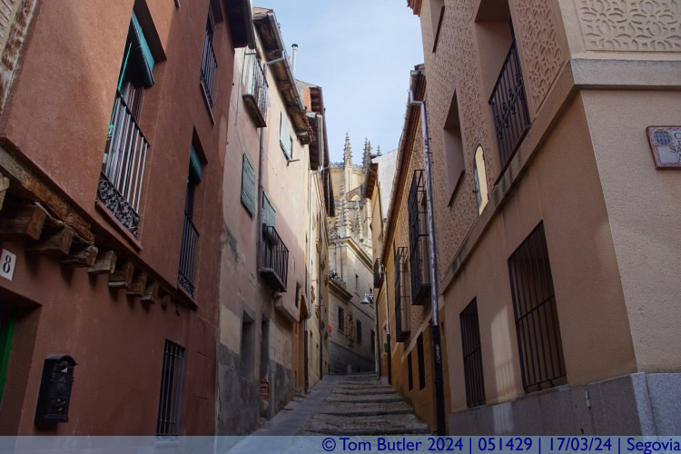 Photo ID: 051429, In the narrow lanes of the old town, Segovia, Spain