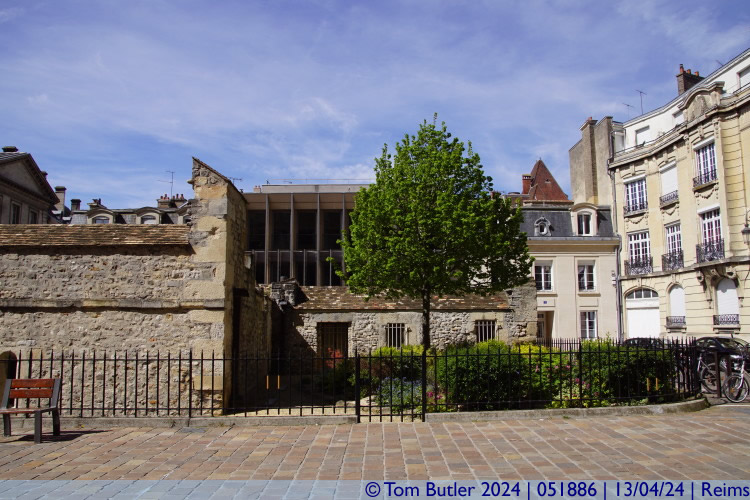 Photo ID: 051886, The treasurer's House, Reims, France