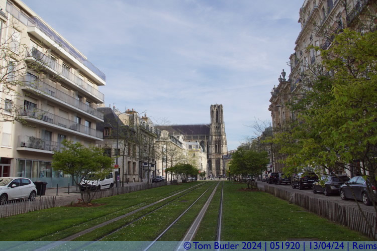 Photo ID: 051920, Cathedral and tram tracks, Reims, France