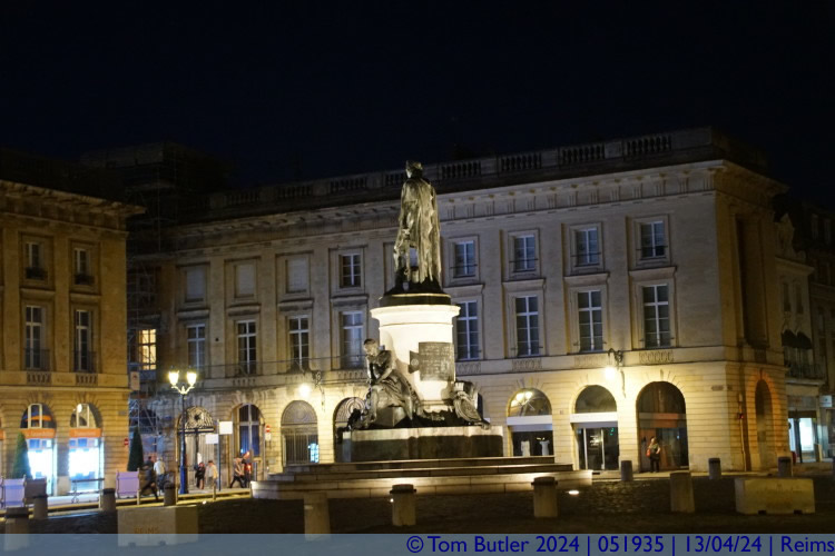 Photo ID: 051935, Place Royale and a floodlit Louis, Reims, France