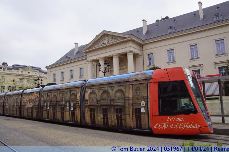 Photo ID: 051967, Opera tram in front of the court, Reims, France