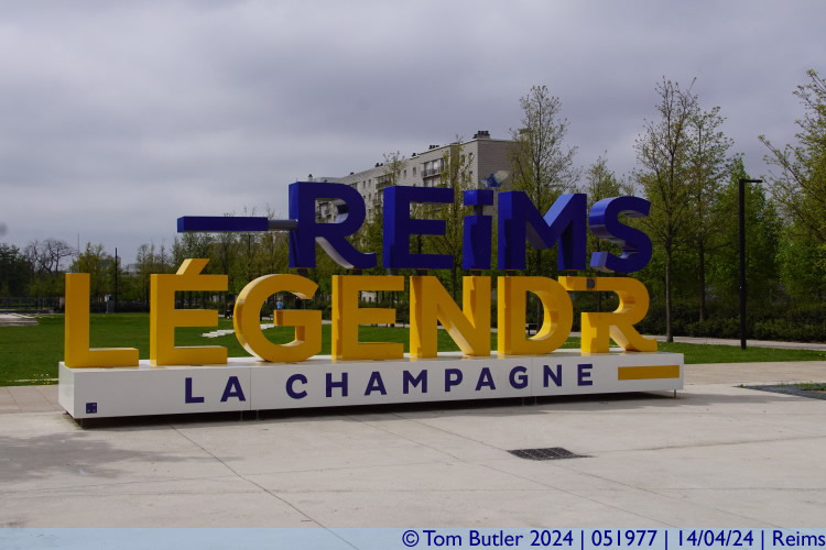 Photo ID: 051977, If only there was a sign where I was, Reims, France
