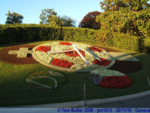Photo ID: pm1012, The floral clock in the late evening sun, Geneva, Switzerland